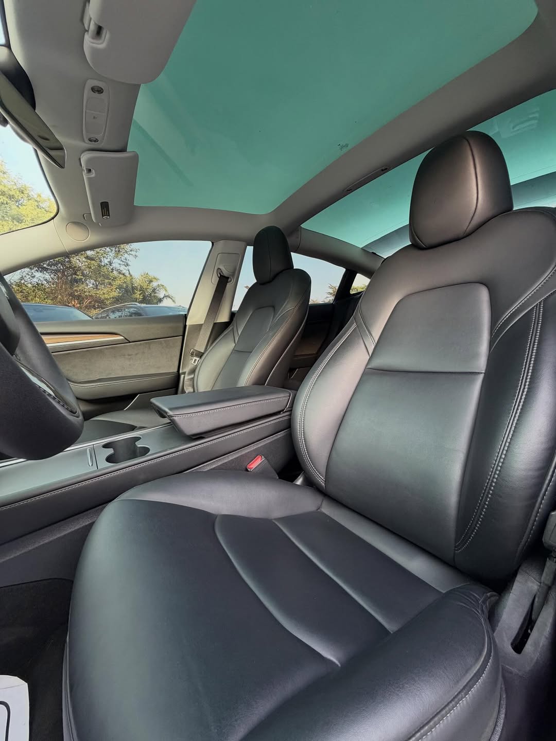 
								TESLA MODEL 3 2023 MODEL full									