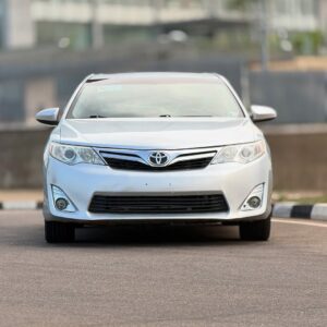 TOYOTA CAMRY XLE V4 2013