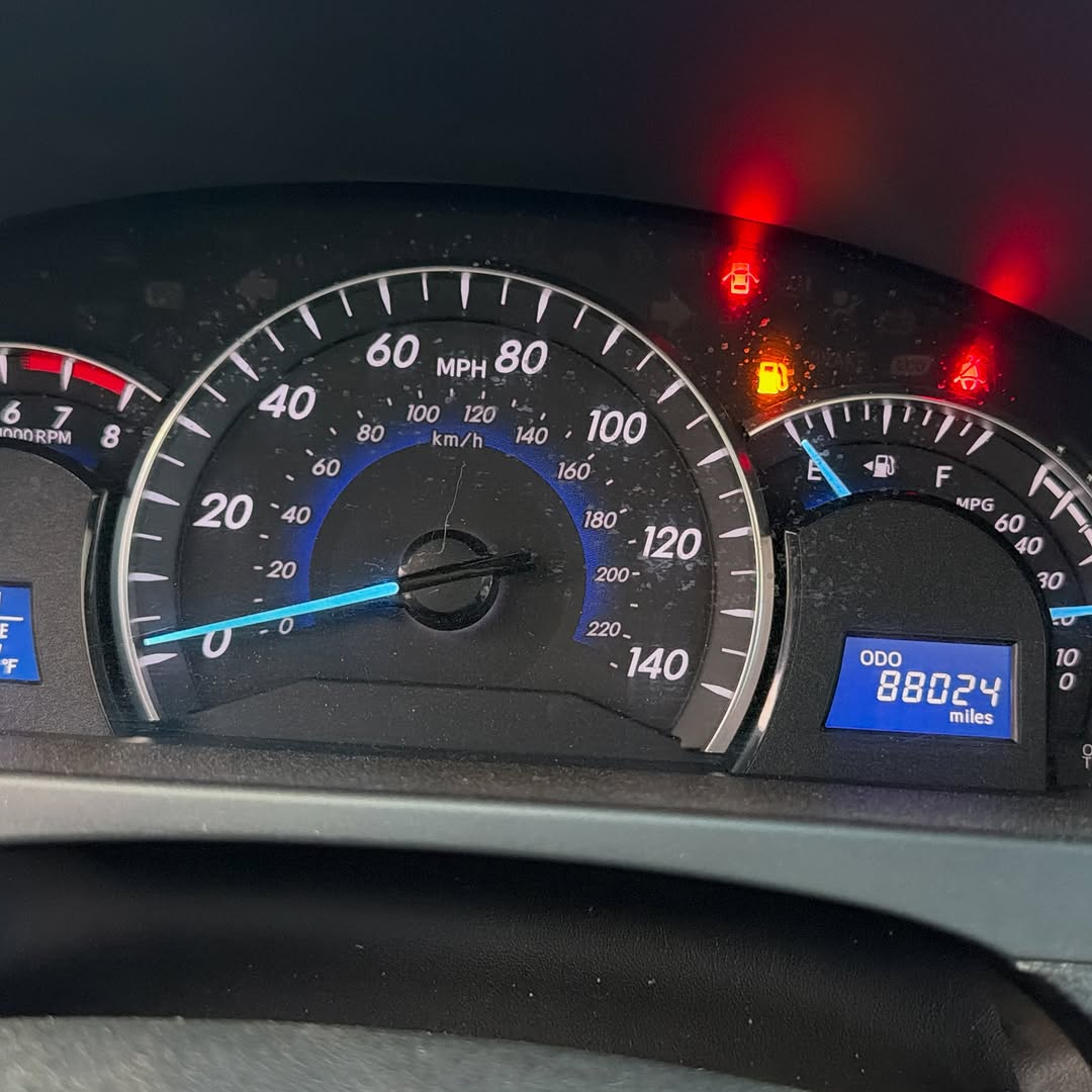 
								TOYOTA CAMRY XLE V4 2013 full									