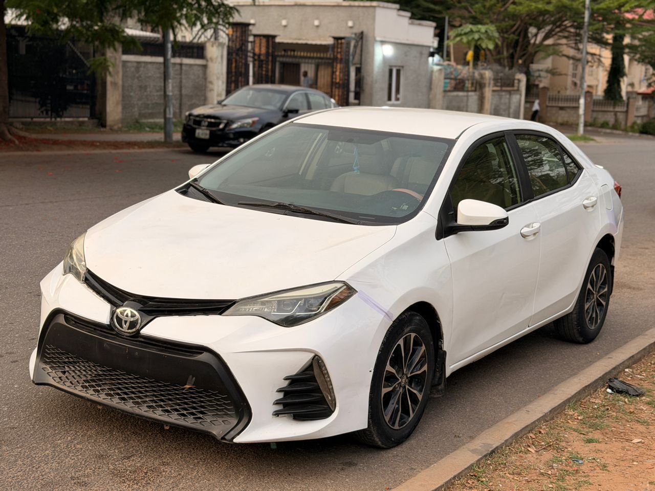 
								Toyota Corolla 2014 full									