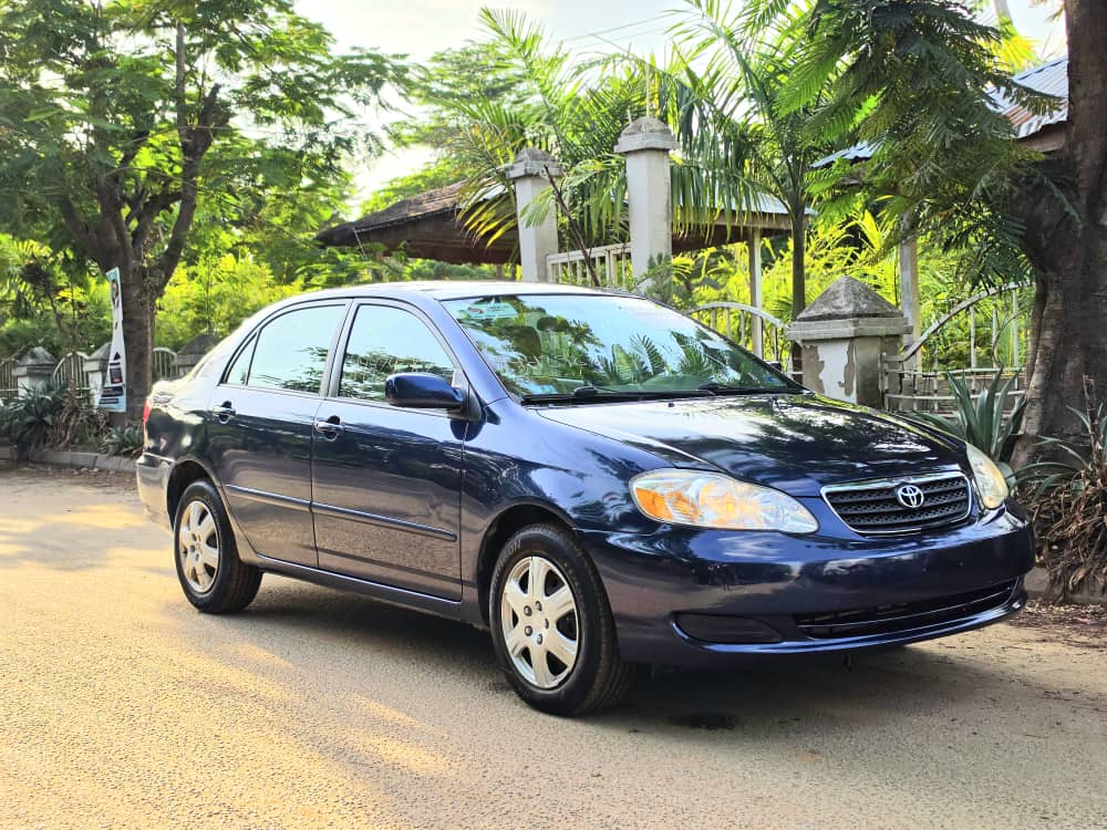 
								2007 Toyota corolla LE full									