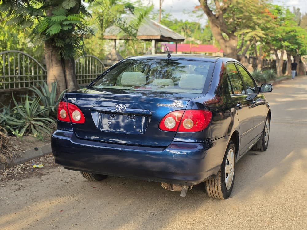 
								2007 Toyota corolla LE full									