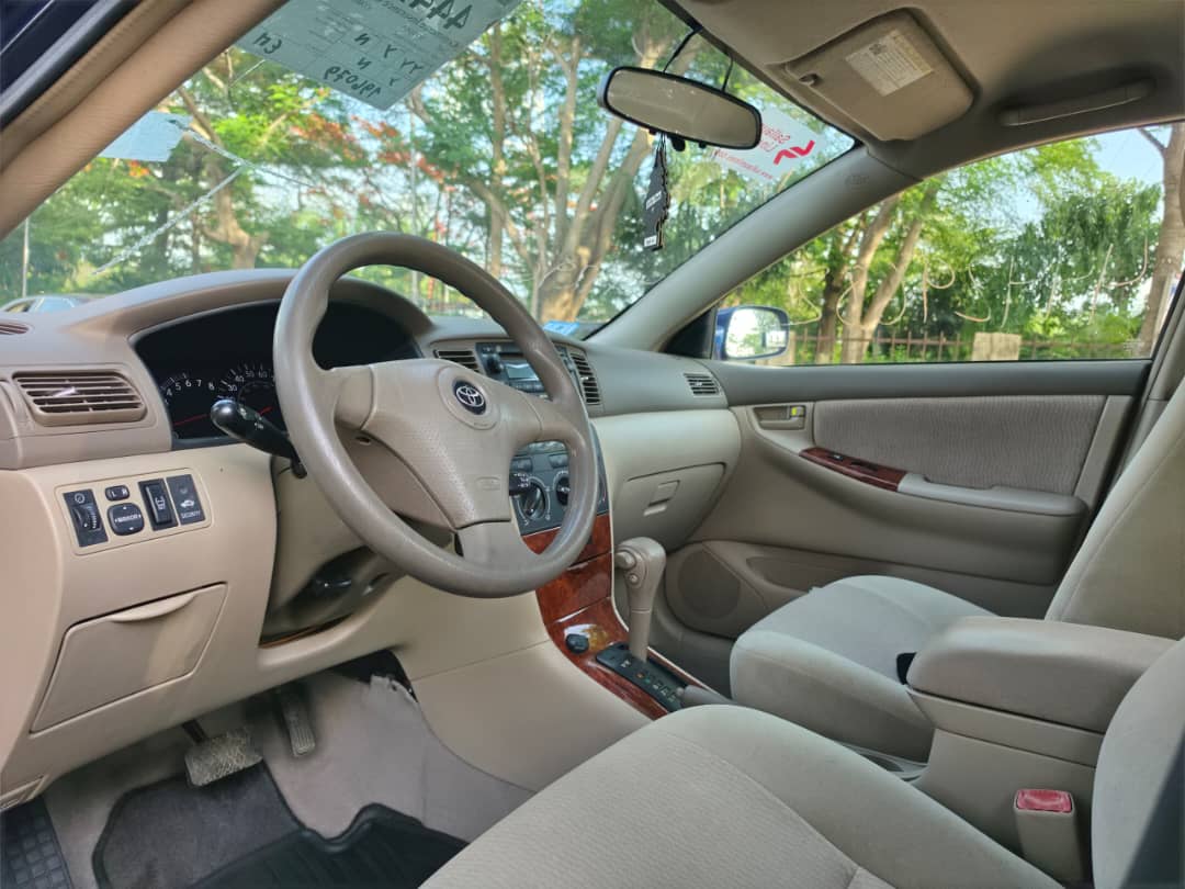 
								2007 Toyota corolla LE full									