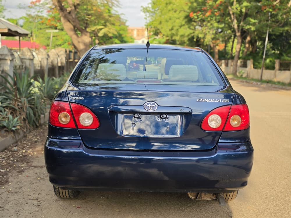 
								2007 Toyota corolla LE full									