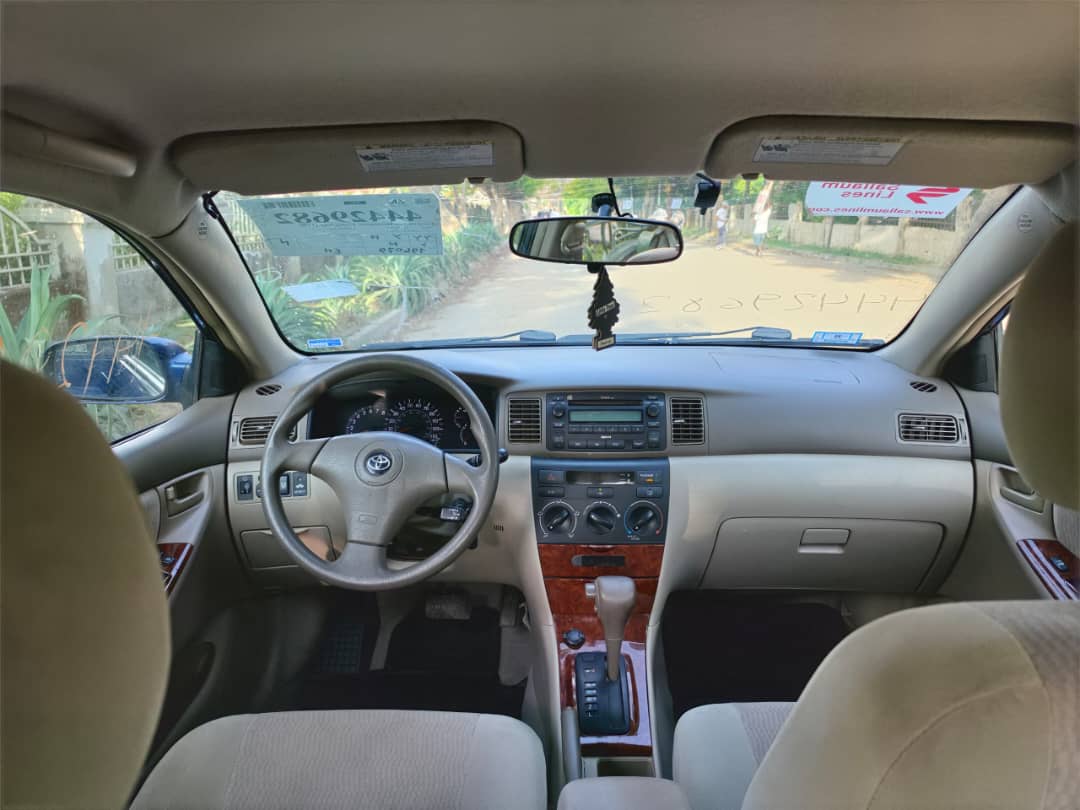 
								2007 Toyota corolla LE full									