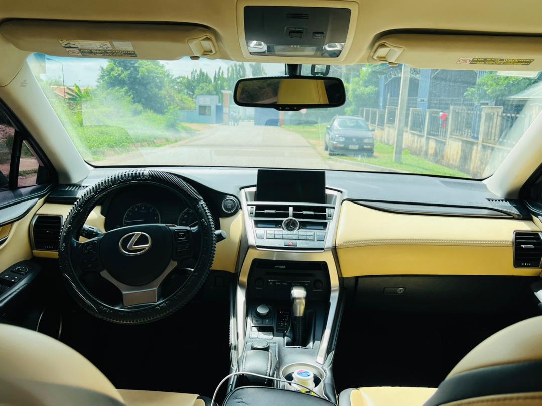 
								Lexus NX200T 2016 full									