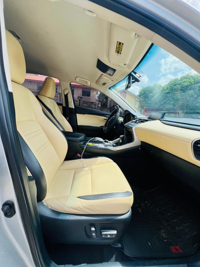 
								Lexus NX200T 2016 full									