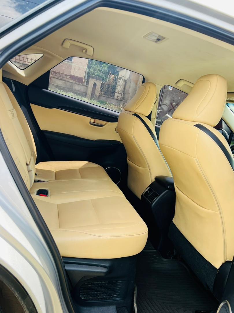 
								Lexus NX200T 2016 full									