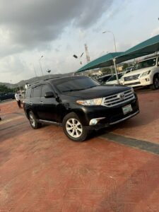 Belgium escape Toyota highlander 2011