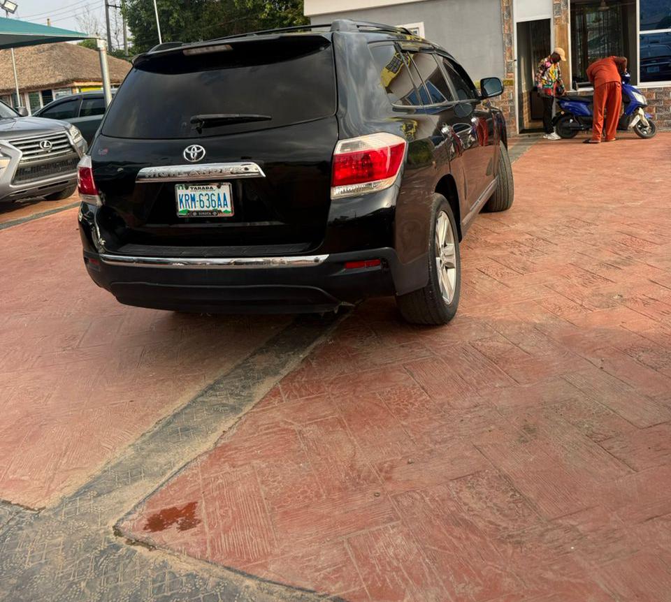 
								Belgium escape Toyota highlander 2011 full									