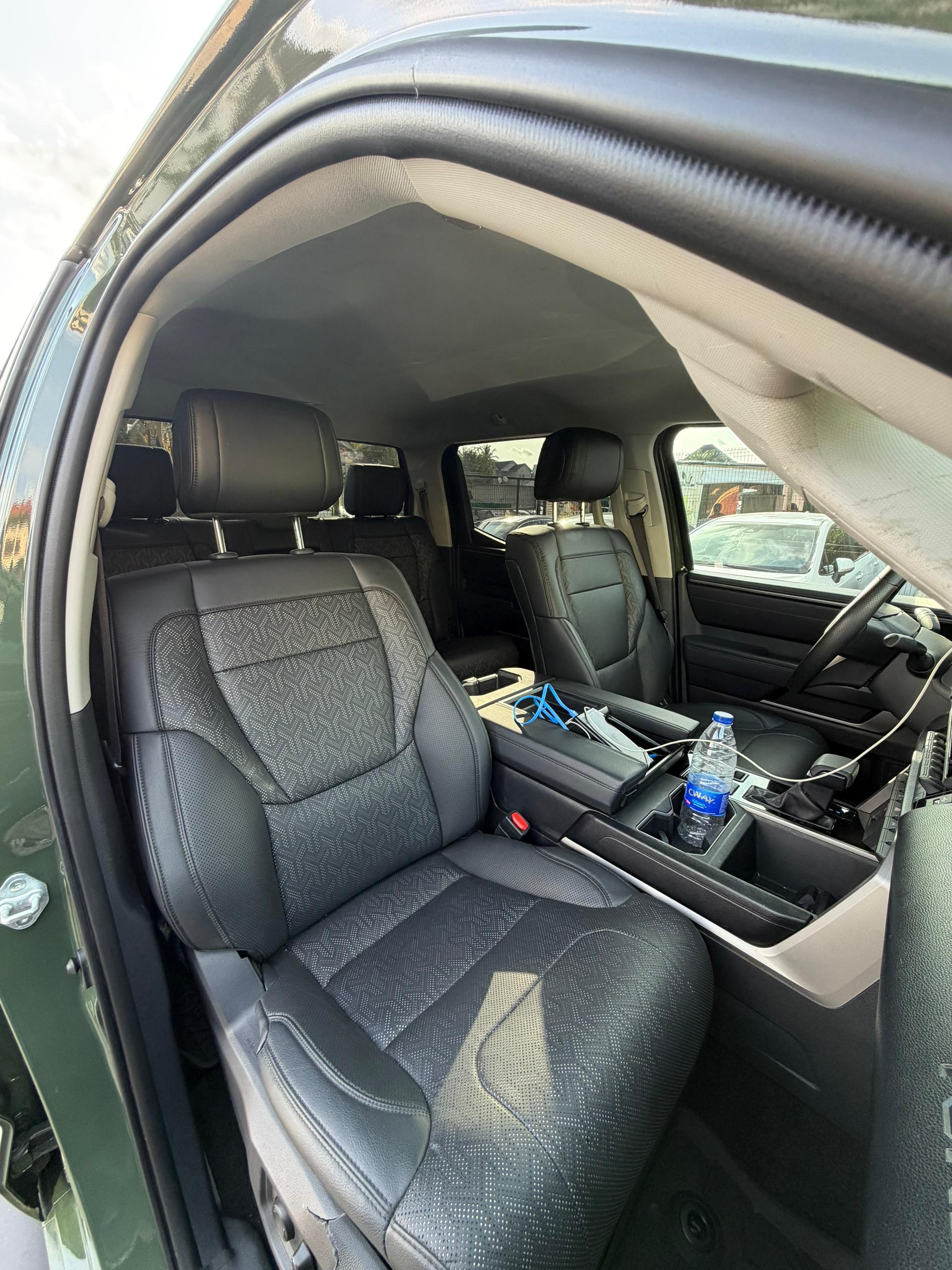 
								FOREIGN USED 2023 TOYOTA TUNDRA full									