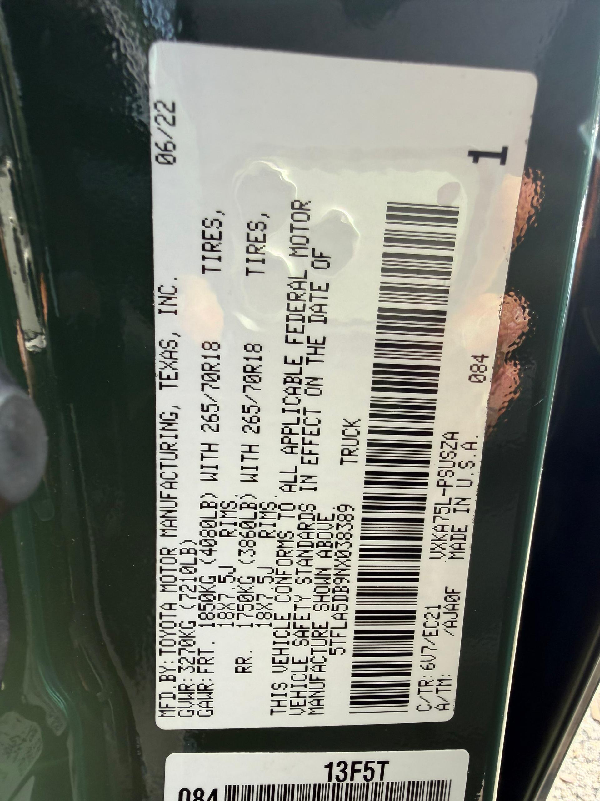 
								FOREIGN USED 2023 TOYOTA TUNDRA full									