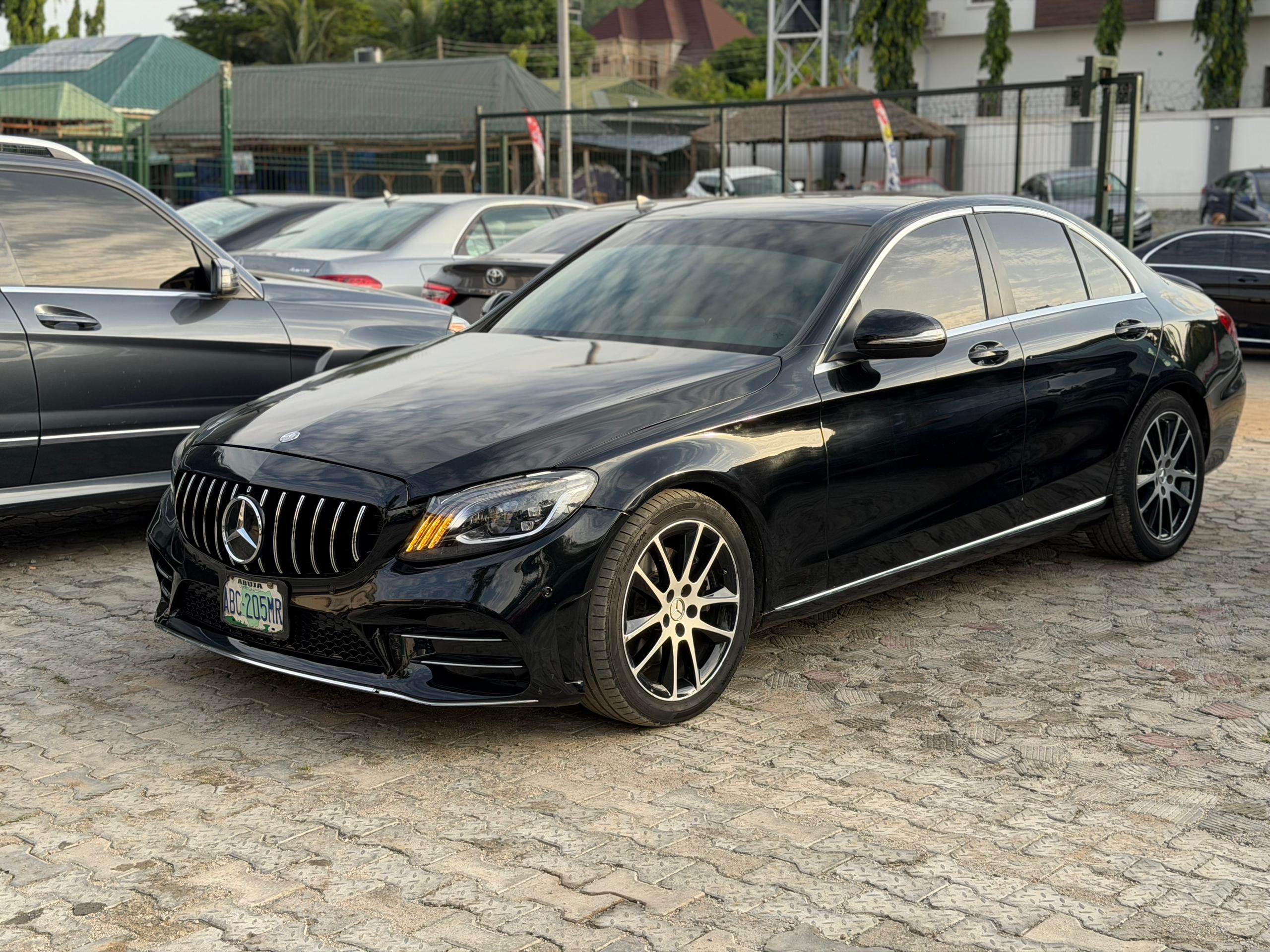 
								2015 MERCEDES-BENZ C300 full									
