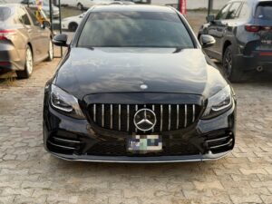 2015 MERCEDES-BENZ C300