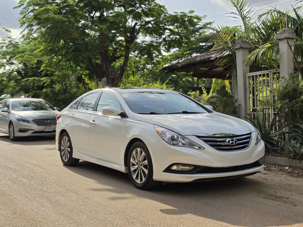 
								Foreign used 2014 Hyundai Sonata full									