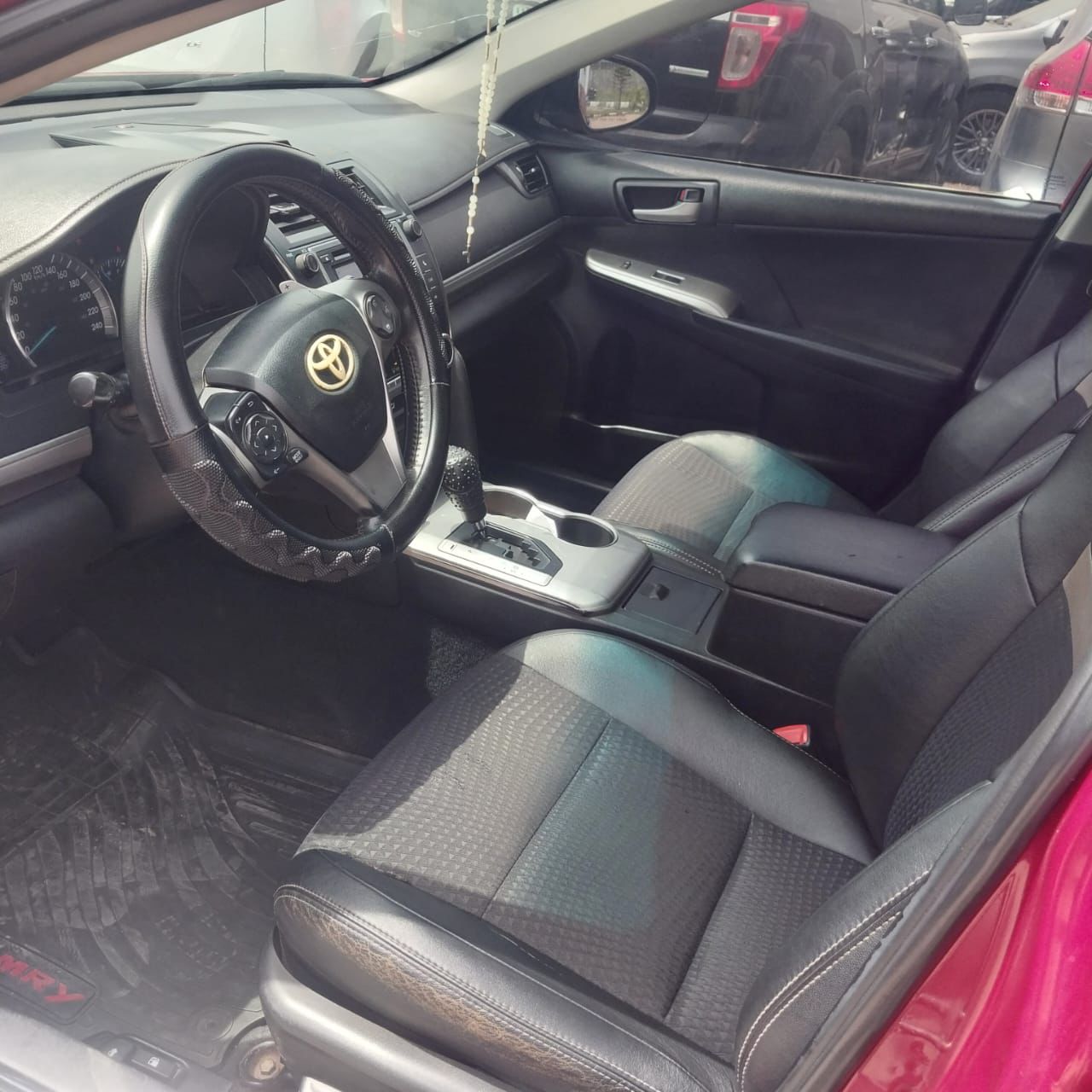 
								2012 Toyota Camry full									
