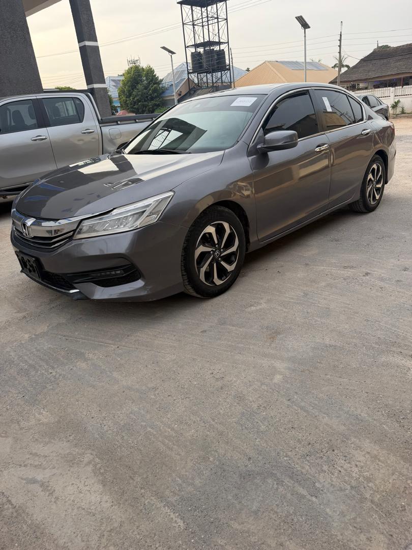 
								2014 Honda Accord full									