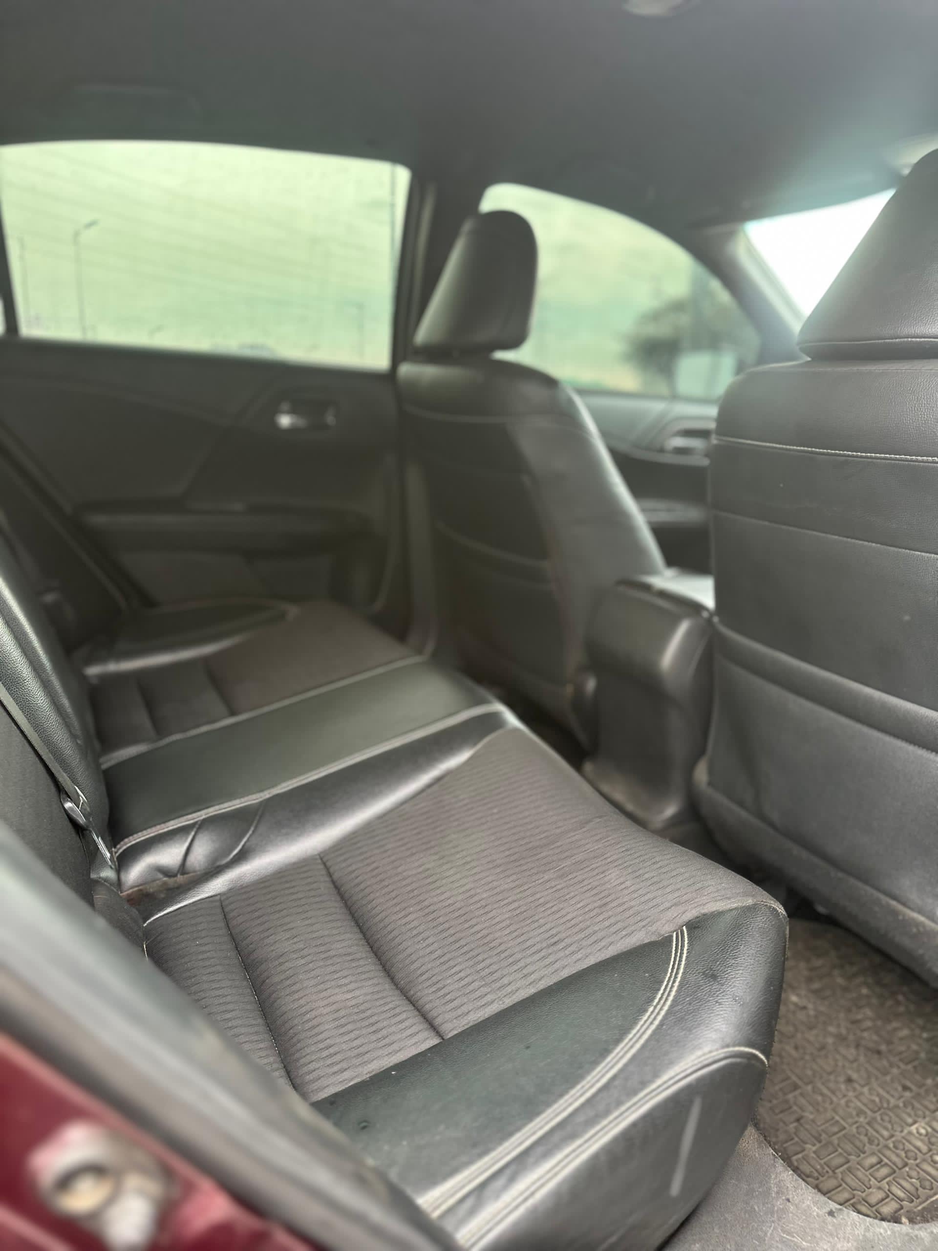 
								Good Deal‼️‼️‼️ Carefully Used (Unregistered) 2017 on belt Honda Accord (Sport) car is in pristine condition (Nothing To Fix) with original duty going for just 13.5m with our sambo Lugbe Abuja📍 ZERO CHAIN DEAL full									