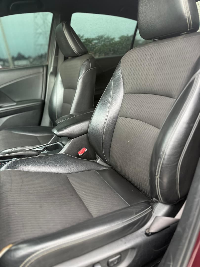 
								Good Deal‼️‼️‼️ Carefully Used (Unregistered) 2017 on belt Honda Accord (Sport) car is in pristine condition (Nothing To Fix) with original duty going for just 13.5m with our sambo Lugbe Abuja📍 ZERO CHAIN DEAL full									