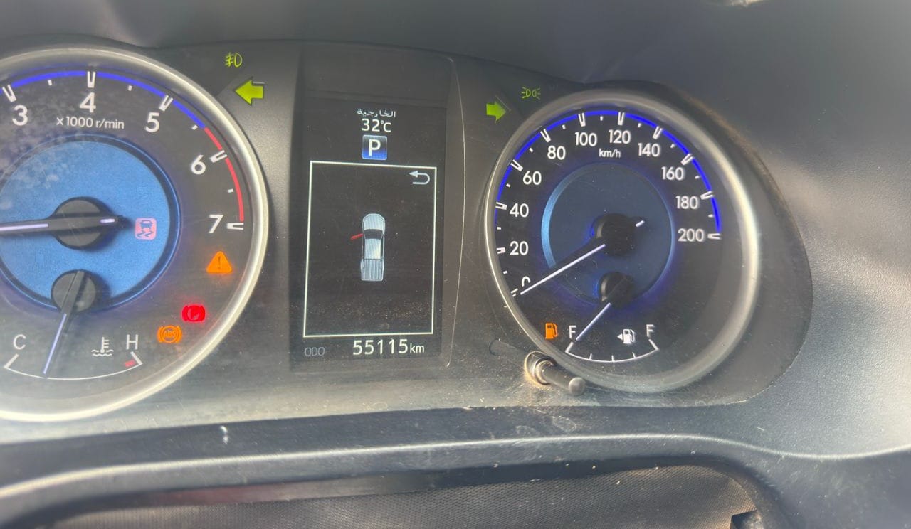 
								NEATLY USED 2019 BOUGHT BRAND NEW TOYOTA HILUX AUTOMATIC TRANSMISSION NO DUTY GOING FOR 42M ABUJA DEAL full									