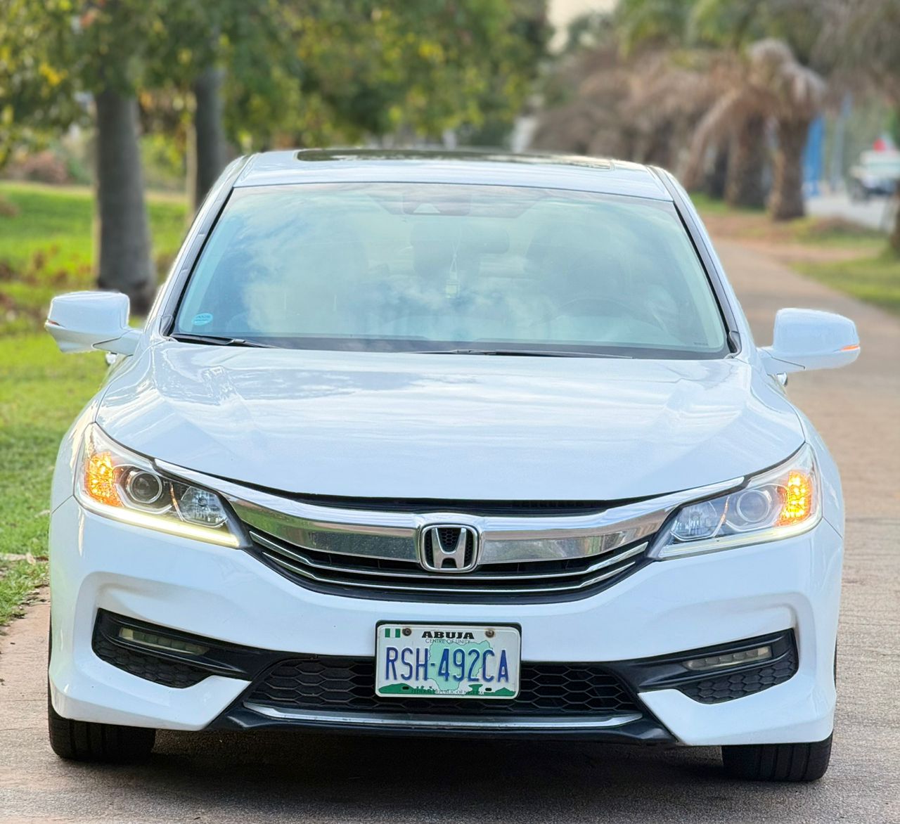
								QUICK DEAL‼️ CleaNesT ReGisTeReD 2014 HONDA ACCORD EX-L Available In ExCeLLenT ConDiTioN…SharP Asf, Keyless, Sunroof, Double screen, Side mirror effect, V6 engine WiTh DuTy Going for Just 10m OnLy   AbuJa LoKaTioN📍 full									
