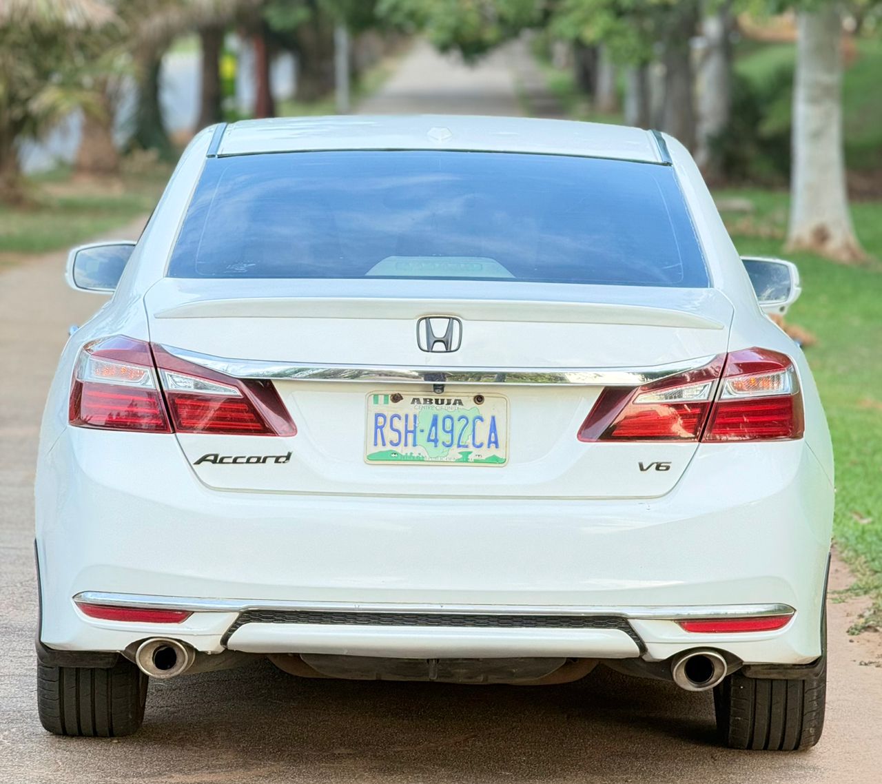 
								QUICK DEAL‼️ CleaNesT ReGisTeReD 2014 HONDA ACCORD EX-L Available In ExCeLLenT ConDiTioN…SharP Asf, Keyless, Sunroof, Double screen, Side mirror effect, V6 engine WiTh DuTy Going for Just 10m OnLy   AbuJa LoKaTioN📍 full									