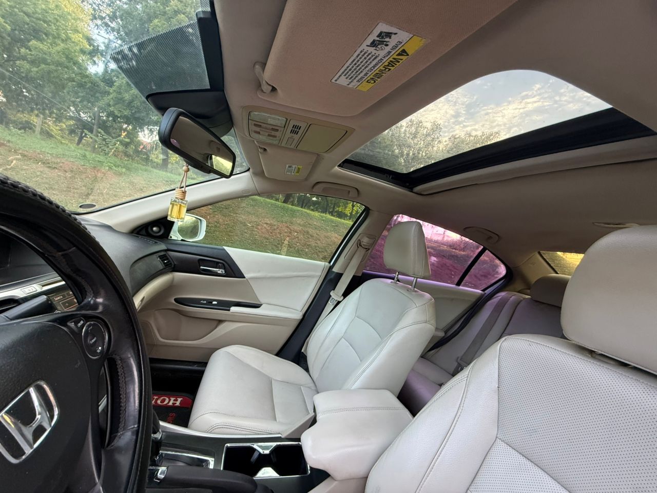 
								QUICK DEAL‼️ CleaNesT ReGisTeReD 2014 HONDA ACCORD EX-L Available In ExCeLLenT ConDiTioN…SharP Asf, Keyless, Sunroof, Double screen, Side mirror effect, V6 engine WiTh DuTy Going for Just 10m OnLy   AbuJa LoKaTioN📍 full									