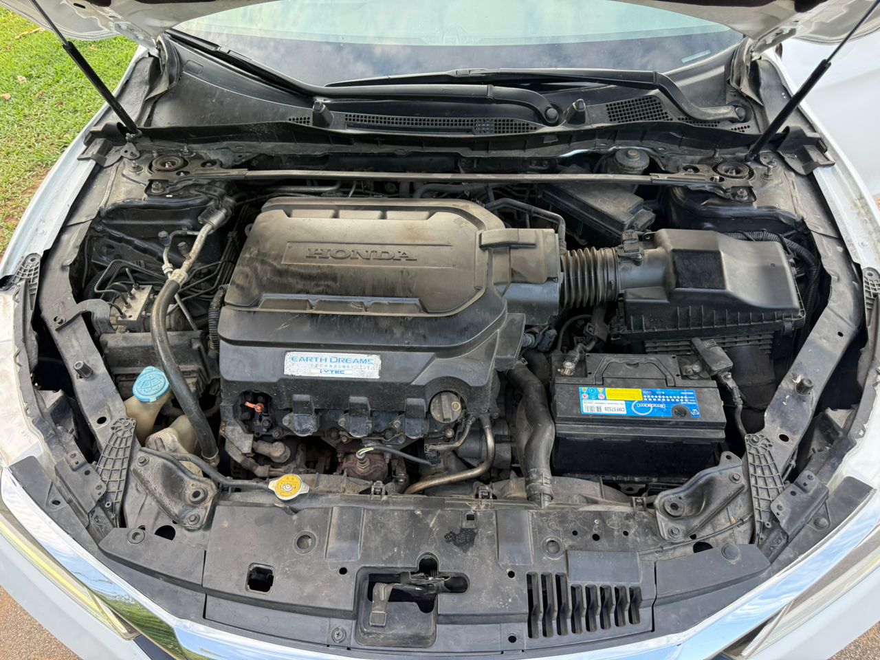 
								QUICK DEAL‼️ CleaNesT ReGisTeReD 2014 HONDA ACCORD EX-L Available In ExCeLLenT ConDiTioN…SharP Asf, Keyless, Sunroof, Double screen, Side mirror effect, V6 engine WiTh DuTy Going for Just 10m OnLy   AbuJa LoKaTioN📍 full									