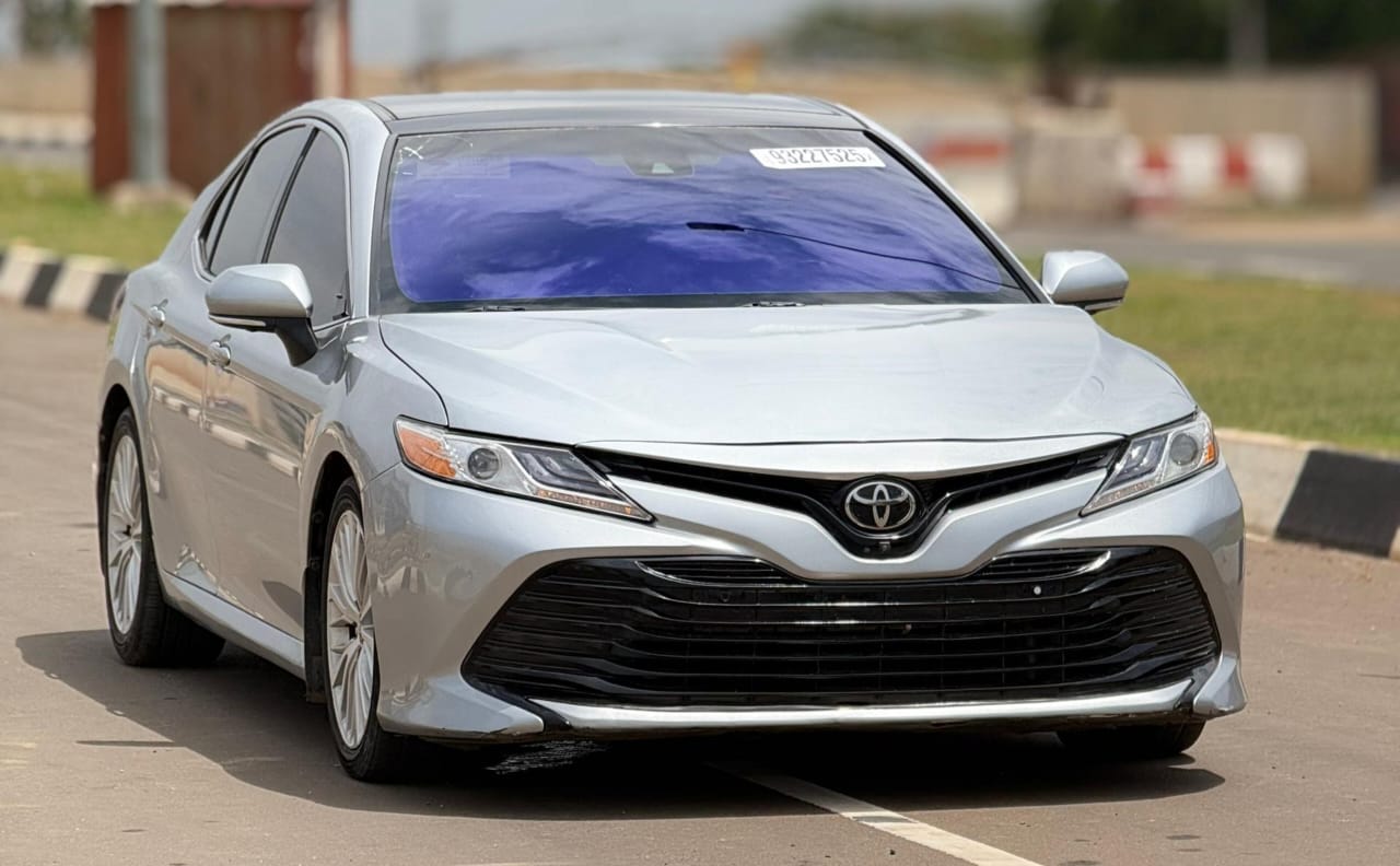 
								FOREIGN USED 2018 TOYOTA CAMRY XLE V4 IN  PRISTINE CONDITION WITH ORIGINAL CUSTOM DUTY FULLY PAID GOING FOR 32M ABUJA DEAL full									