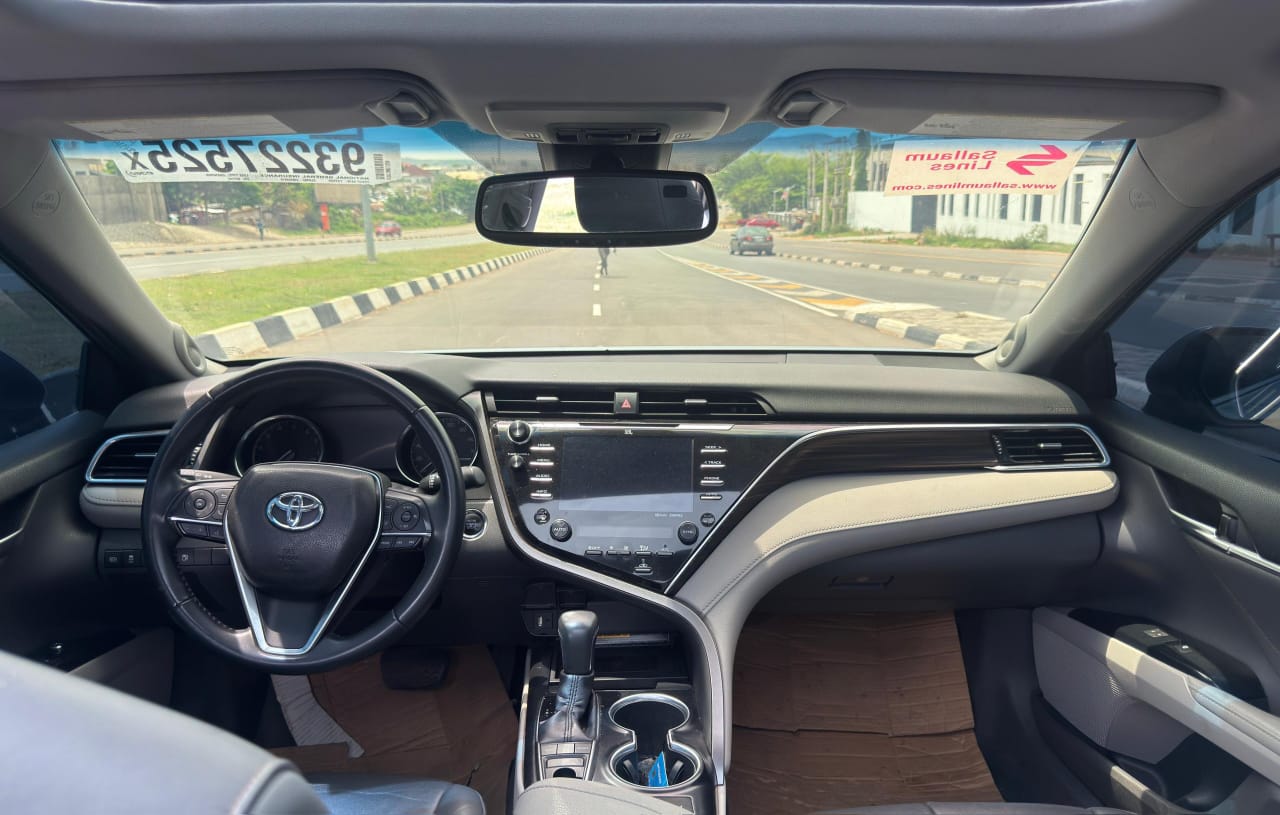 
								FOREIGN USED 2018 TOYOTA CAMRY XLE V4 IN  PRISTINE CONDITION WITH ORIGINAL CUSTOM DUTY FULLY PAID GOING FOR 32M ABUJA DEAL full									