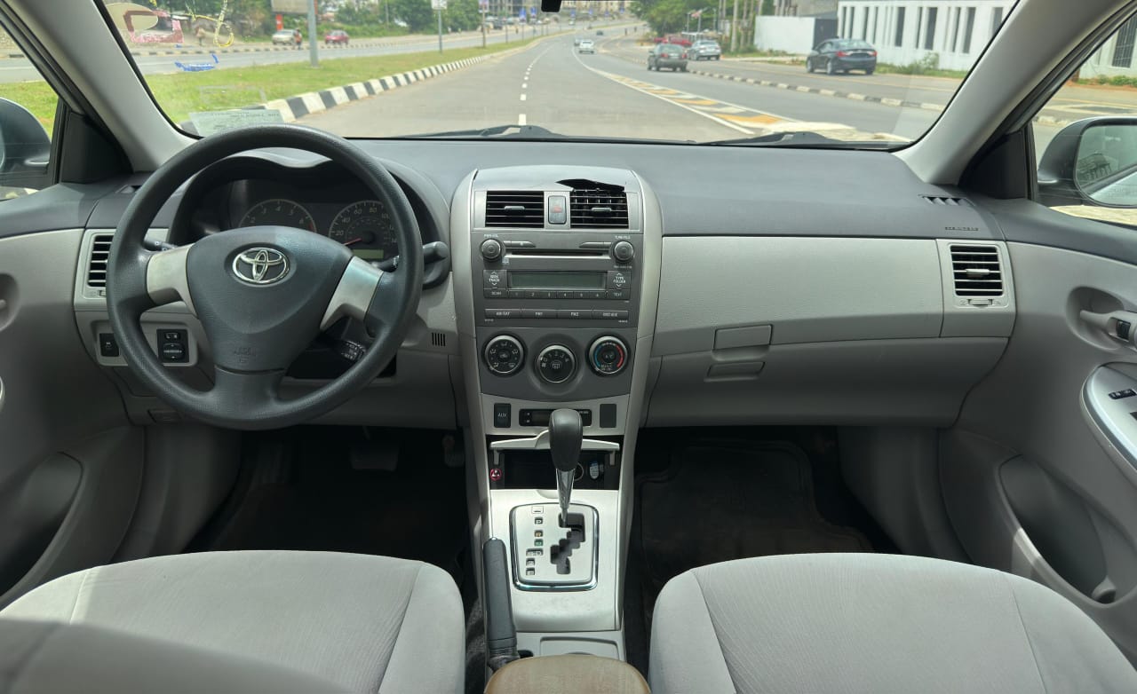 
								FOREIGN USED 2012 TOYOTA COROLLA LE NOTHING TO FIX WITH ORIGINAL CUSTOM DUTY FULLY PAID GOING FOR 11.5M ABUJA DEAL full									