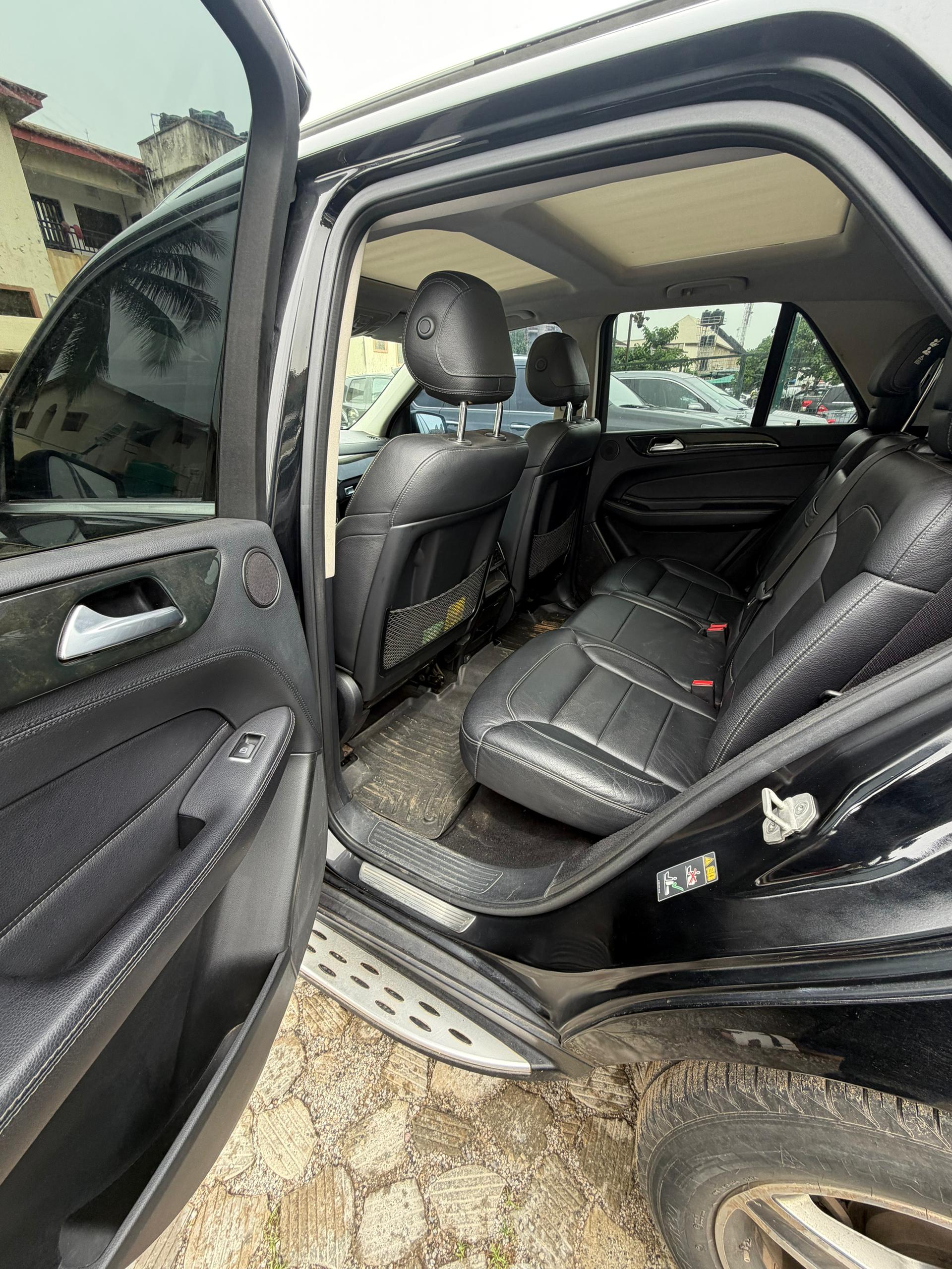 
								SUPER DISTRESS SLIGHTLY USED MERCEDES-BENZ GLE 400 2016 Model — everything working perfectly well. Buy and drive, nothing to fix.  💰25M 📍Abuja full									