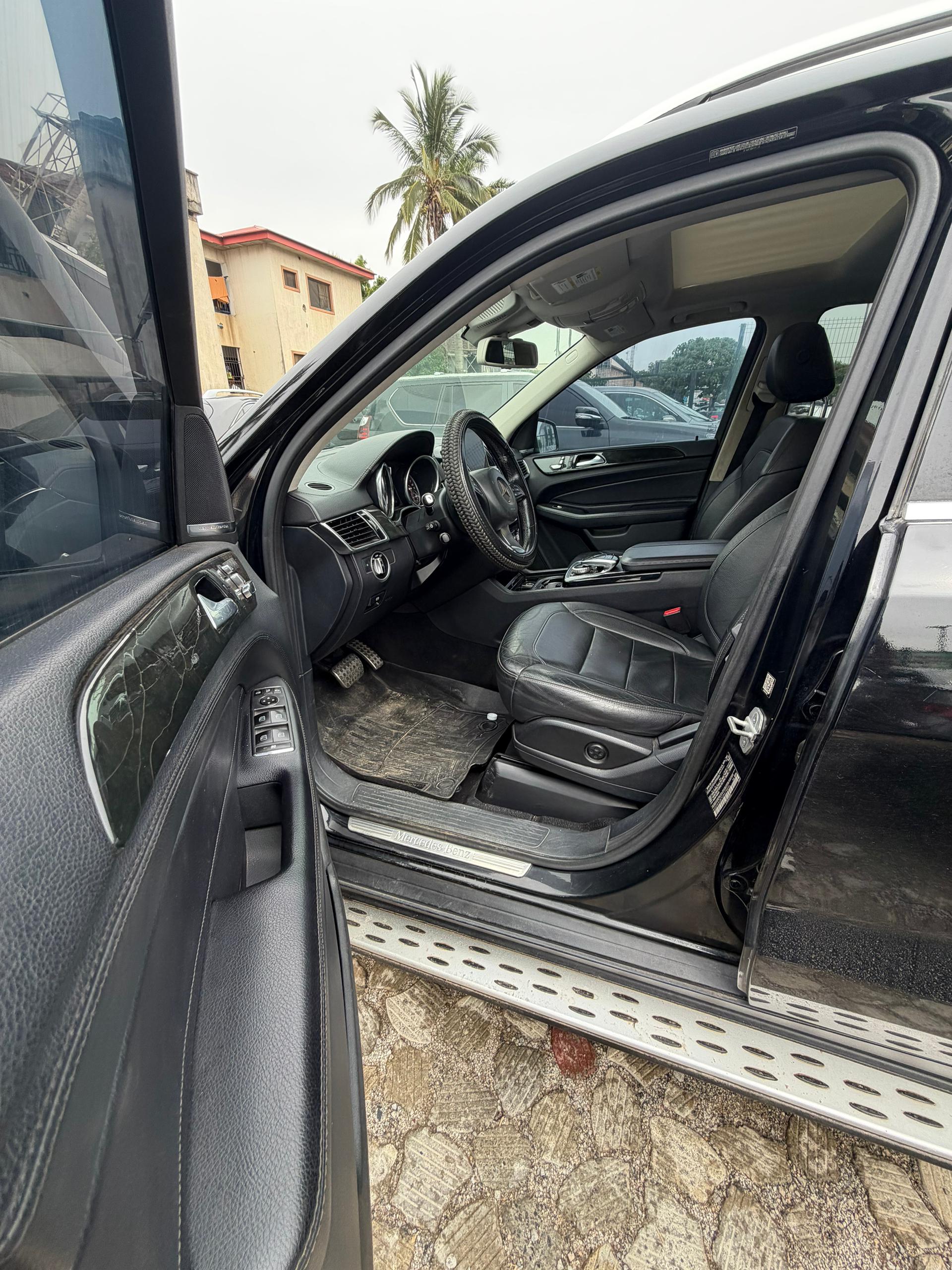 
								SUPER DISTRESS SLIGHTLY USED MERCEDES-BENZ GLE 400 2016 Model — everything working perfectly well. Buy and drive, nothing to fix.  💰25M 📍Abuja full									