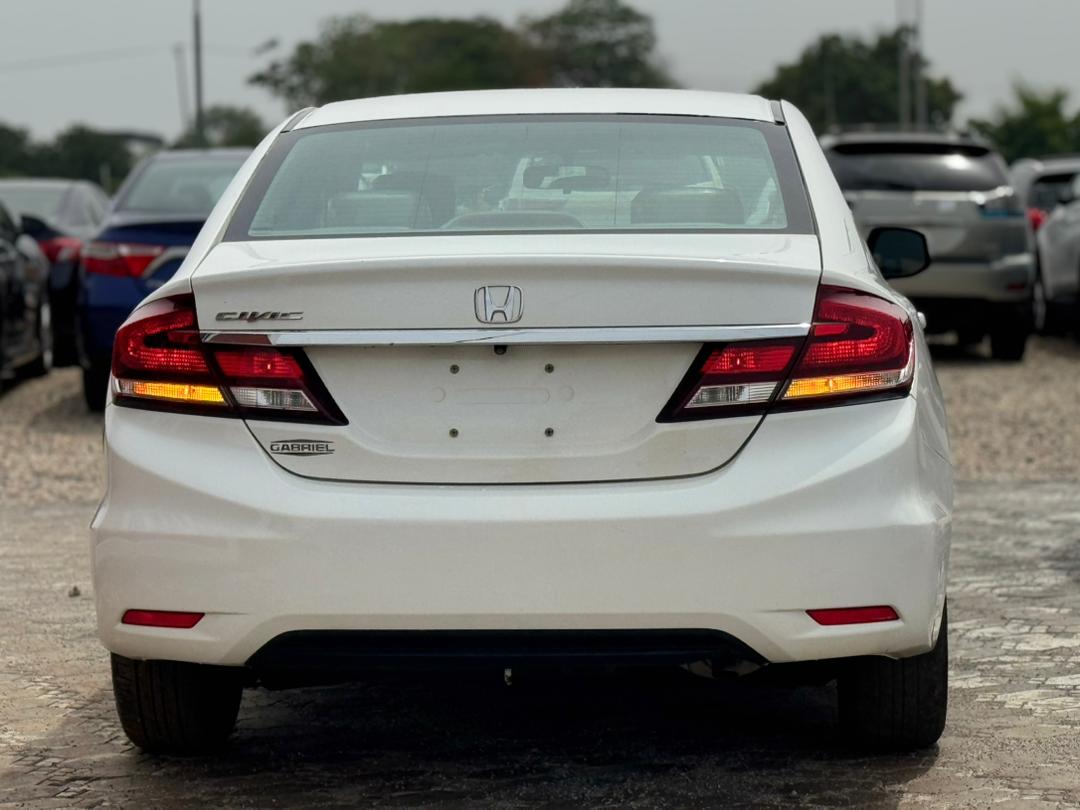 
								DIRECT BELGIUM 🇧🇪 SNOW WHITE  ❄️ 2015/2016 HONDA CIVIC 〽️ CAR IS VERY CLEAN WITH NO ACCIDENT HISTORY AND COMES WITH GENUINE 2026 CUSTOMS DUTY 📑 _Price💰13.000.000 Million Only_ full									