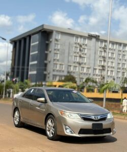 Few months used Toyota Camry 2013 engine and gearbox untempered AC chilling going for 10m Location Abuja deal  DM me for more information