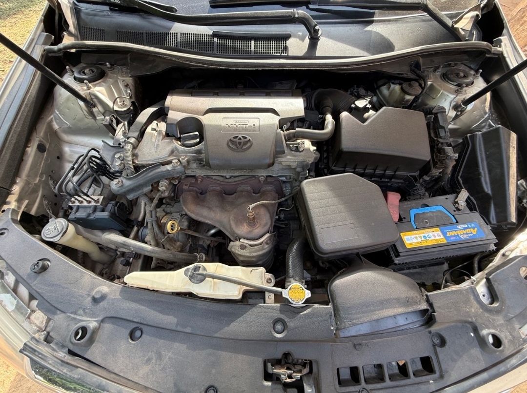 
								Few months used Toyota Camry 2013 engine and gearbox untempered AC chilling going for 10m Location Abuja deal  DM me for more information full									