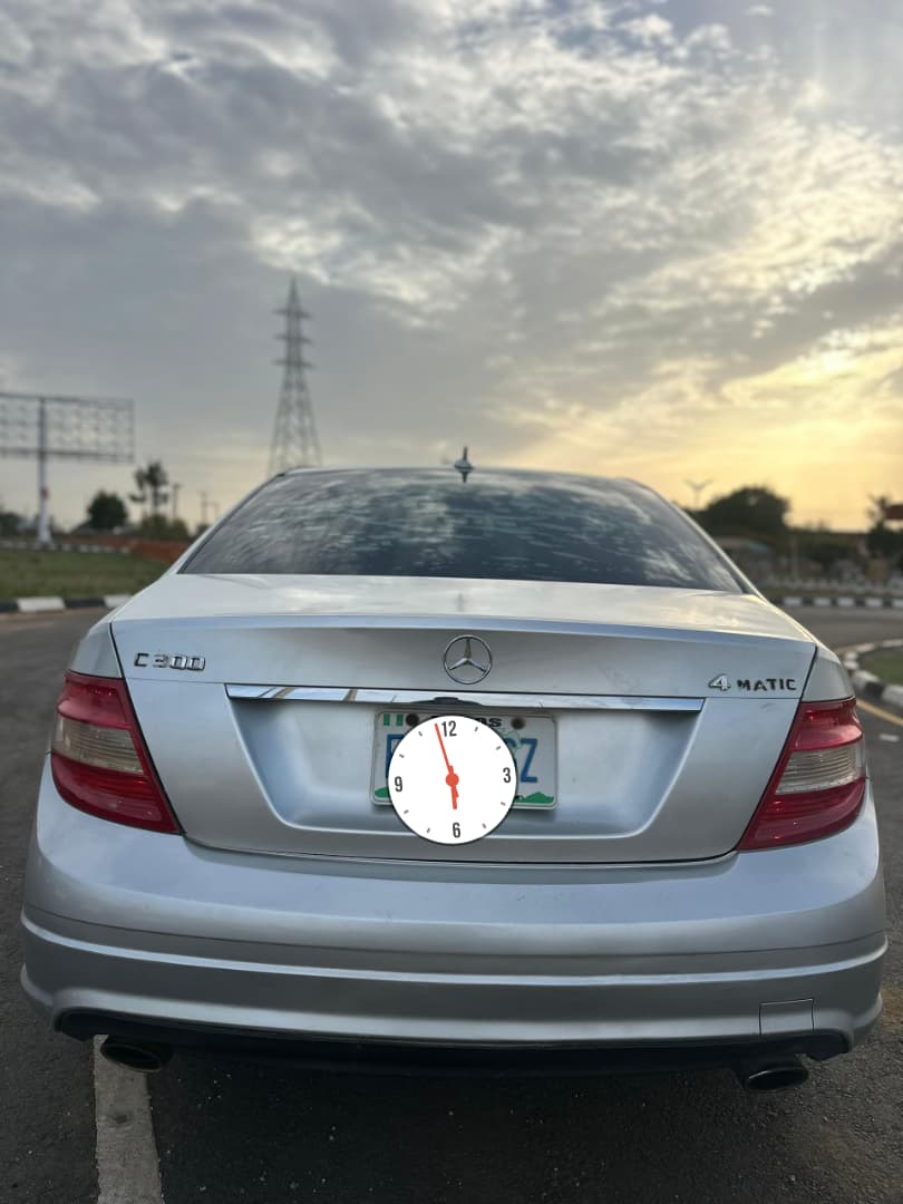 
								Giveaway Deal‼️‼️‼️ (160K Mileage) Grade A Carefully Used 2011/12 Mbenz C300 car is in pristine condition buy and drive (Key Entry & Sunroof) with duty going for just 6.7m Net with our sambo with me Lugbe Abuja📍 ZERO CHAIN DEAL full									