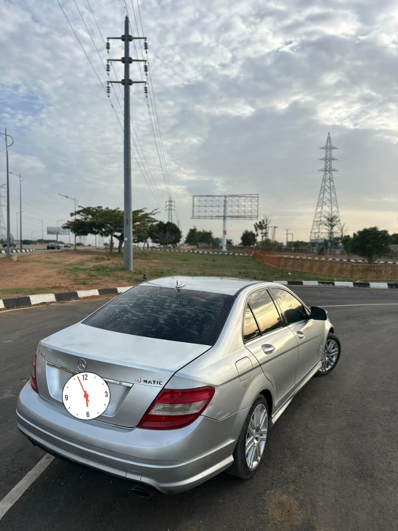 
								Giveaway Deal‼️‼️‼️ (160K Mileage) Grade A Carefully Used 2011/12 Mbenz C300 car is in pristine condition buy and drive (Key Entry & Sunroof) with duty going for just 6.7m Net with our sambo with me Lugbe Abuja📍 ZERO CHAIN DEAL full									