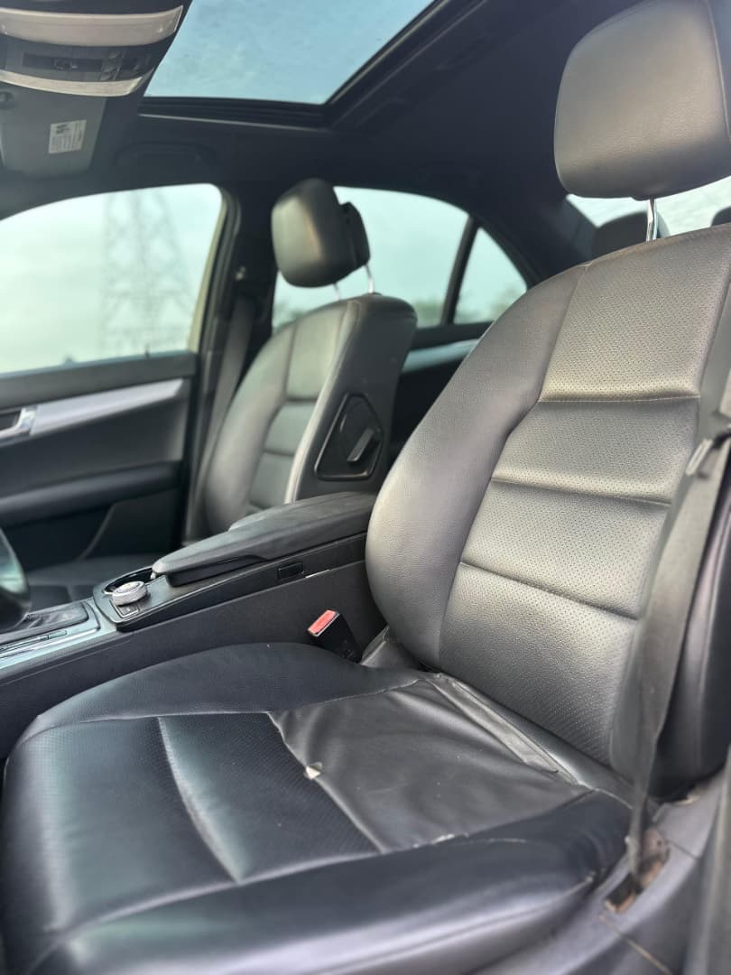 
								Giveaway Deal‼️‼️‼️ (160K Mileage) Grade A Carefully Used 2011/12 Mbenz C300 car is in pristine condition buy and drive (Key Entry & Sunroof) with duty going for just 6.7m Net with our sambo with me Lugbe Abuja📍 ZERO CHAIN DEAL full									