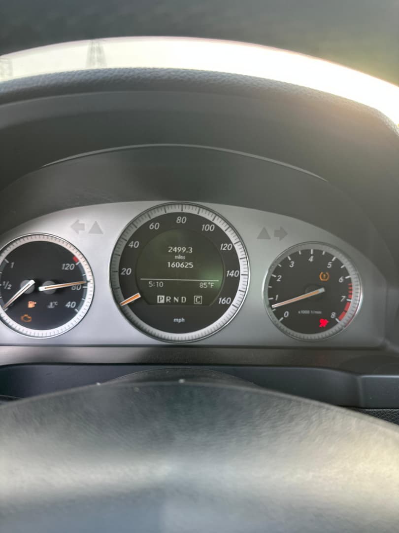 
								Giveaway Deal‼️‼️‼️ (160K Mileage) Grade A Carefully Used 2011/12 Mbenz C300 car is in pristine condition buy and drive (Key Entry & Sunroof) with duty going for just 6.7m Net with our sambo with me Lugbe Abuja📍 ZERO CHAIN DEAL full									