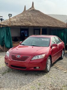 Foreign used 2008 Toyota Camry XLE   BUY AND TRAVEL  WITH FULL CUSTOM DUTY PAID  THUMB START  SUN ROOF  GOING FOR 10.5m  Location Abuja Gwarimpa