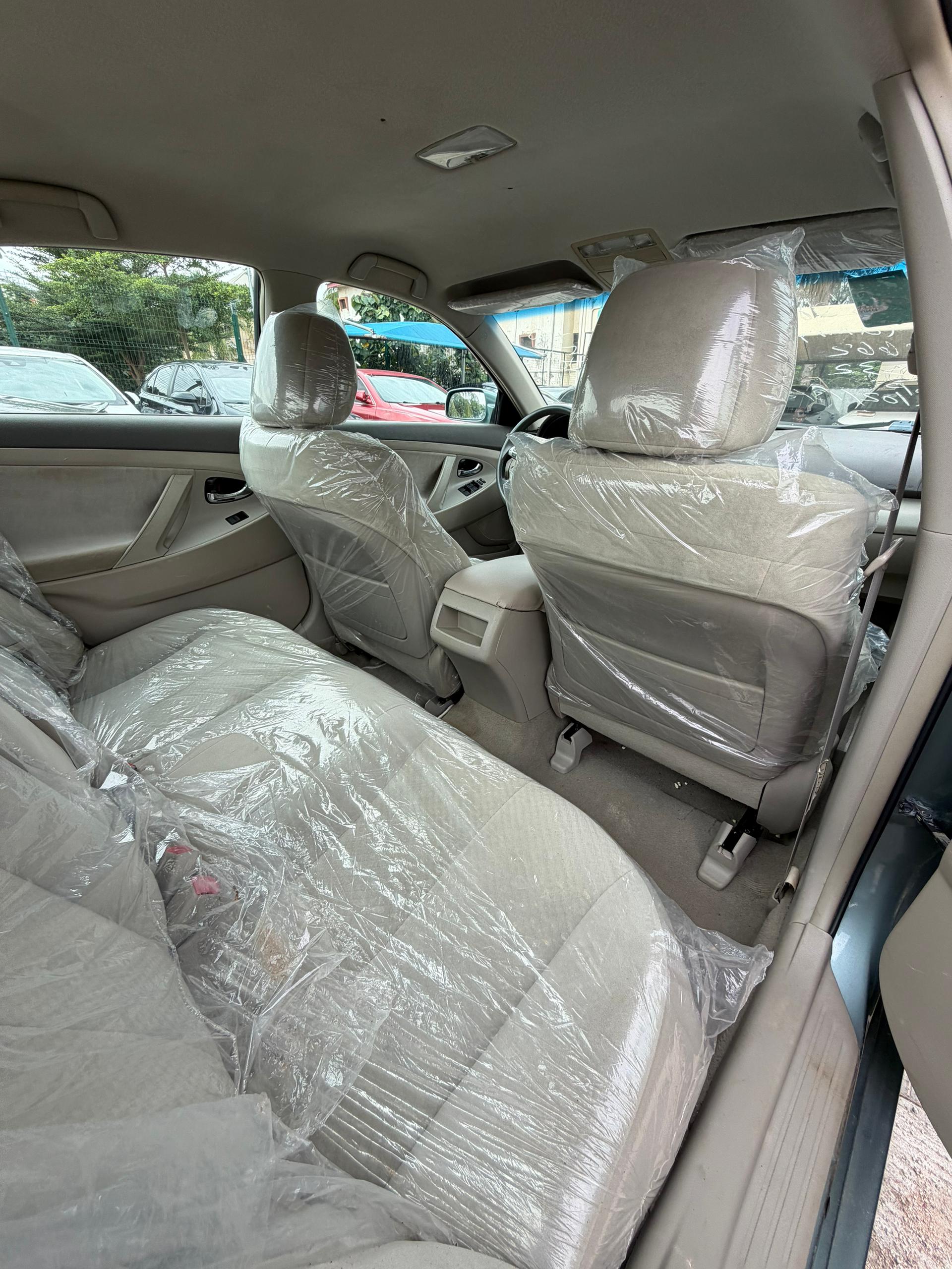 
								Toyota Camry full									