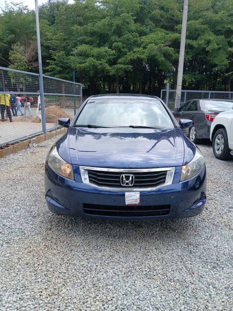 
								Extremely Clean used Honda Accord 2008 EX for just 5.8m Abuja S. Hilux full									