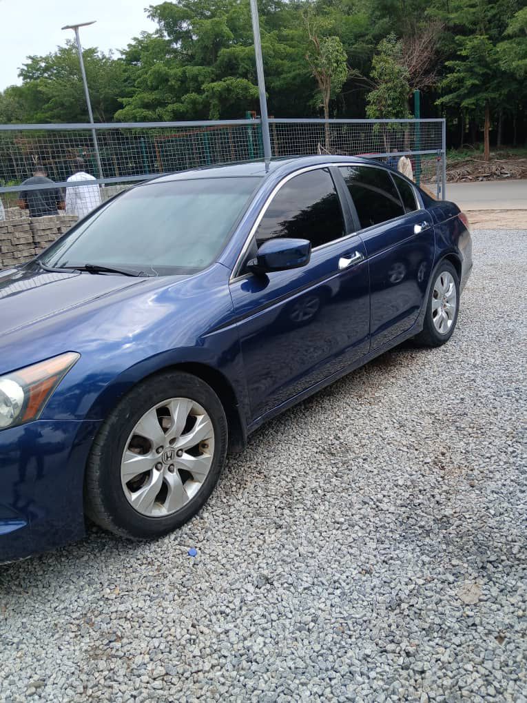 
								Extremely Clean used Honda Accord 2008 EX for just 5.8m Abuja S. Hilux full									