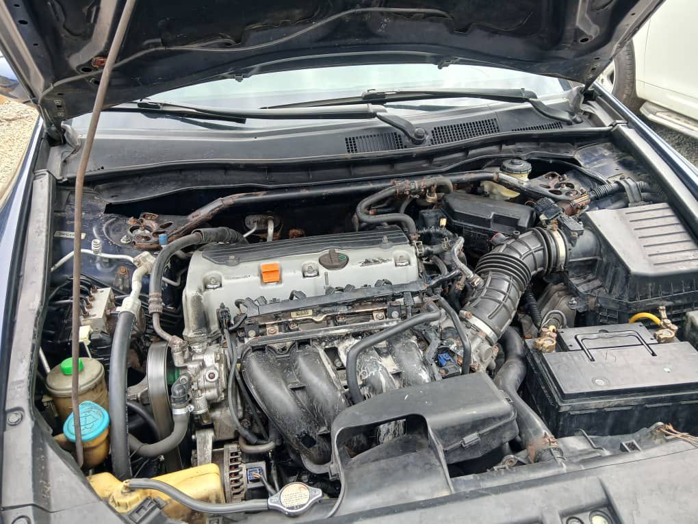 
								Extremely Clean used Honda Accord 2008 EX for just 5.8m Abuja S. Hilux full									
