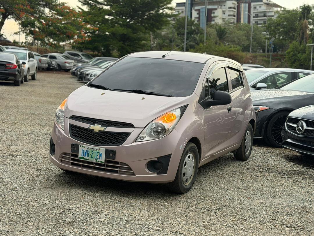 
								On Distress few months used Chevrolet spark  2011 for 5.8m Abuja full									