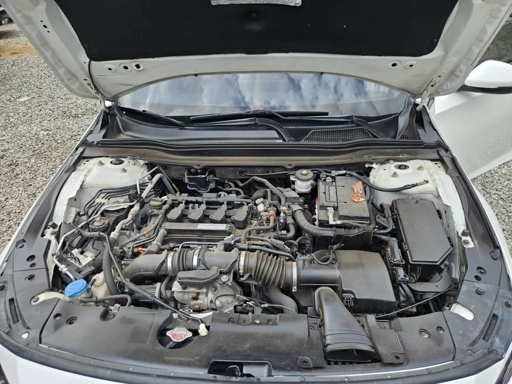 
								Honda accord 2018 model available for inspection and payment going for 17m only accident free full									