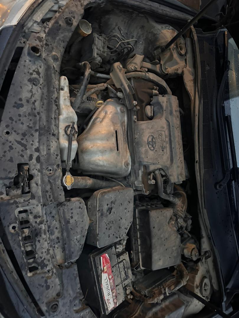 
								Distress! Distress!! 2013 Camry  UNTEMPERD ENGINE AND GEAR.. 7.3M full									