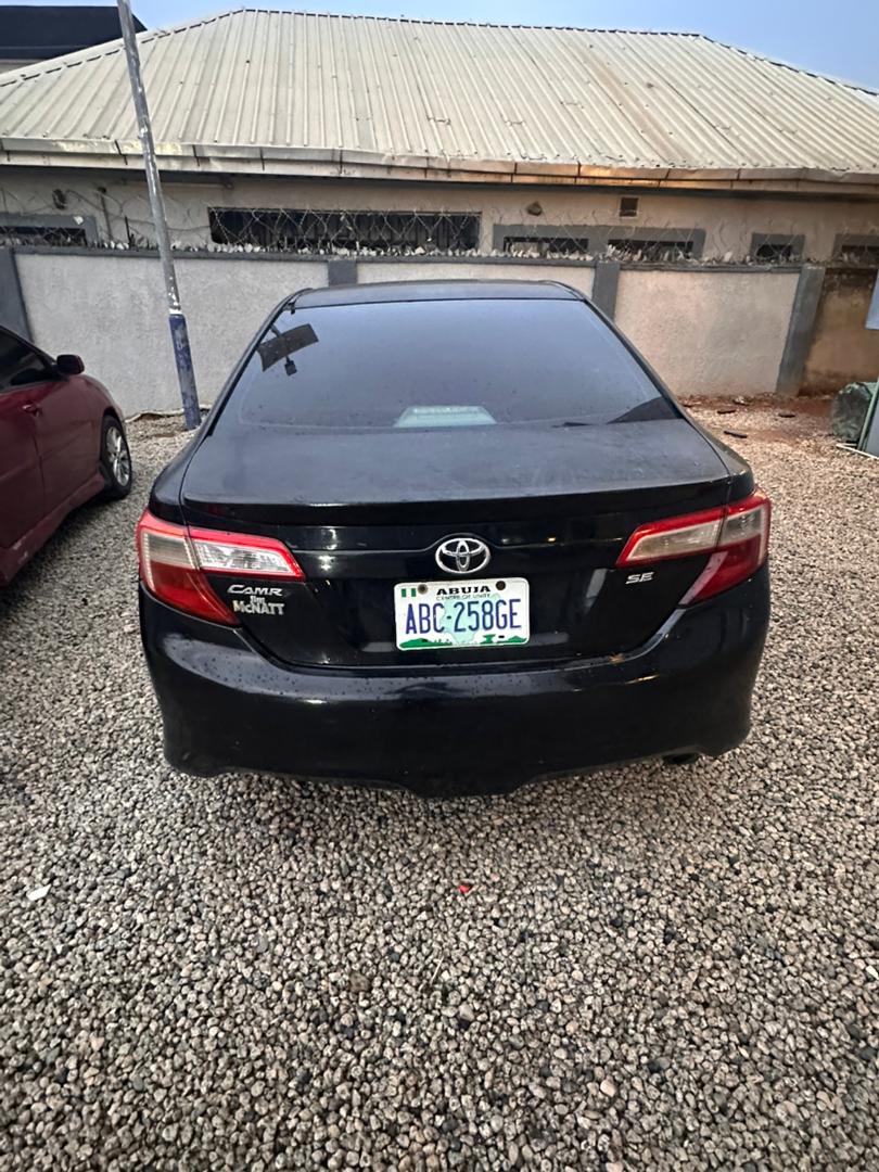 
								Distress! Distress!! 2013 Camry  UNTEMPERD ENGINE AND GEAR.. 7.3M full									