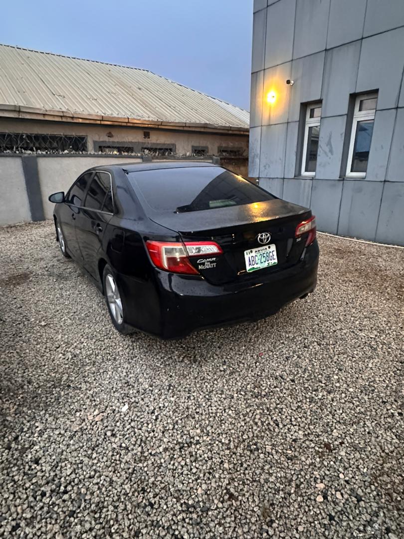 
								Distress! Distress!! 2013 Camry  UNTEMPERD ENGINE AND GEAR.. 7.3M full									